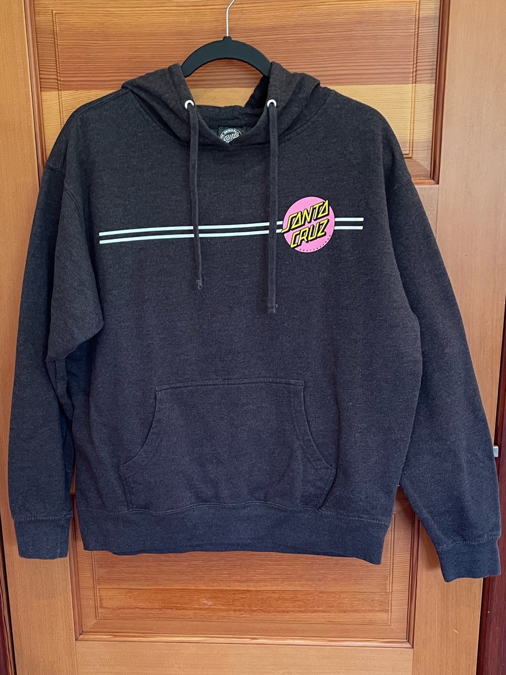 CLOSET CLOSEOUT SALE - Santa Cruz Skateboards Hoodie - EUC - Large